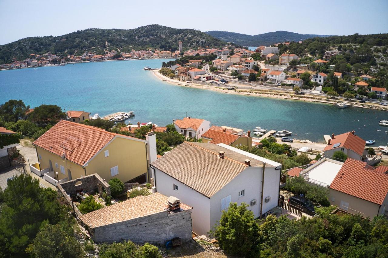 Apartments And Rooms By The Sea Tisno, Murter - 5128 Екстериор снимка