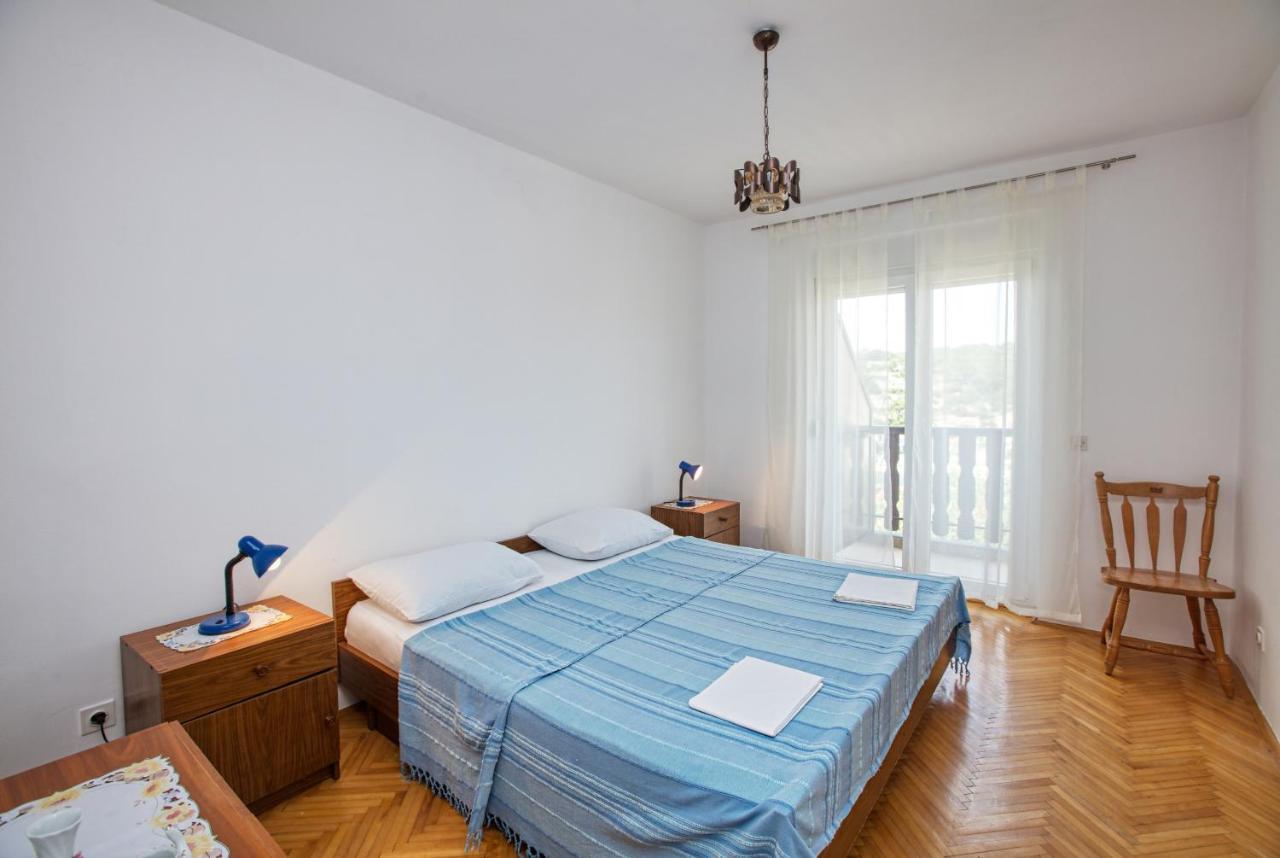 Apartments And Rooms By The Sea Tisno, Murter - 5128 Екстериор снимка