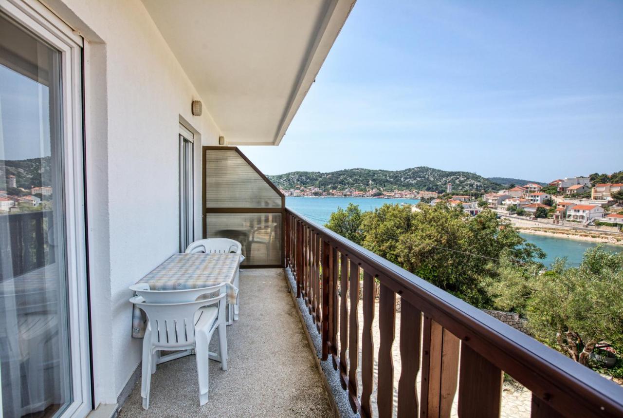 Apartments And Rooms By The Sea Tisno, Murter - 5128 Екстериор снимка
