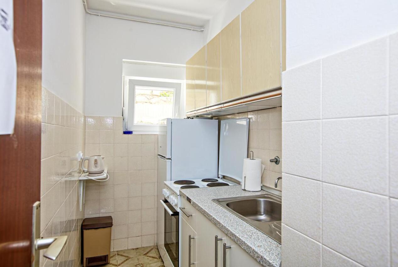 Apartments And Rooms By The Sea Tisno, Murter - 5128 Екстериор снимка